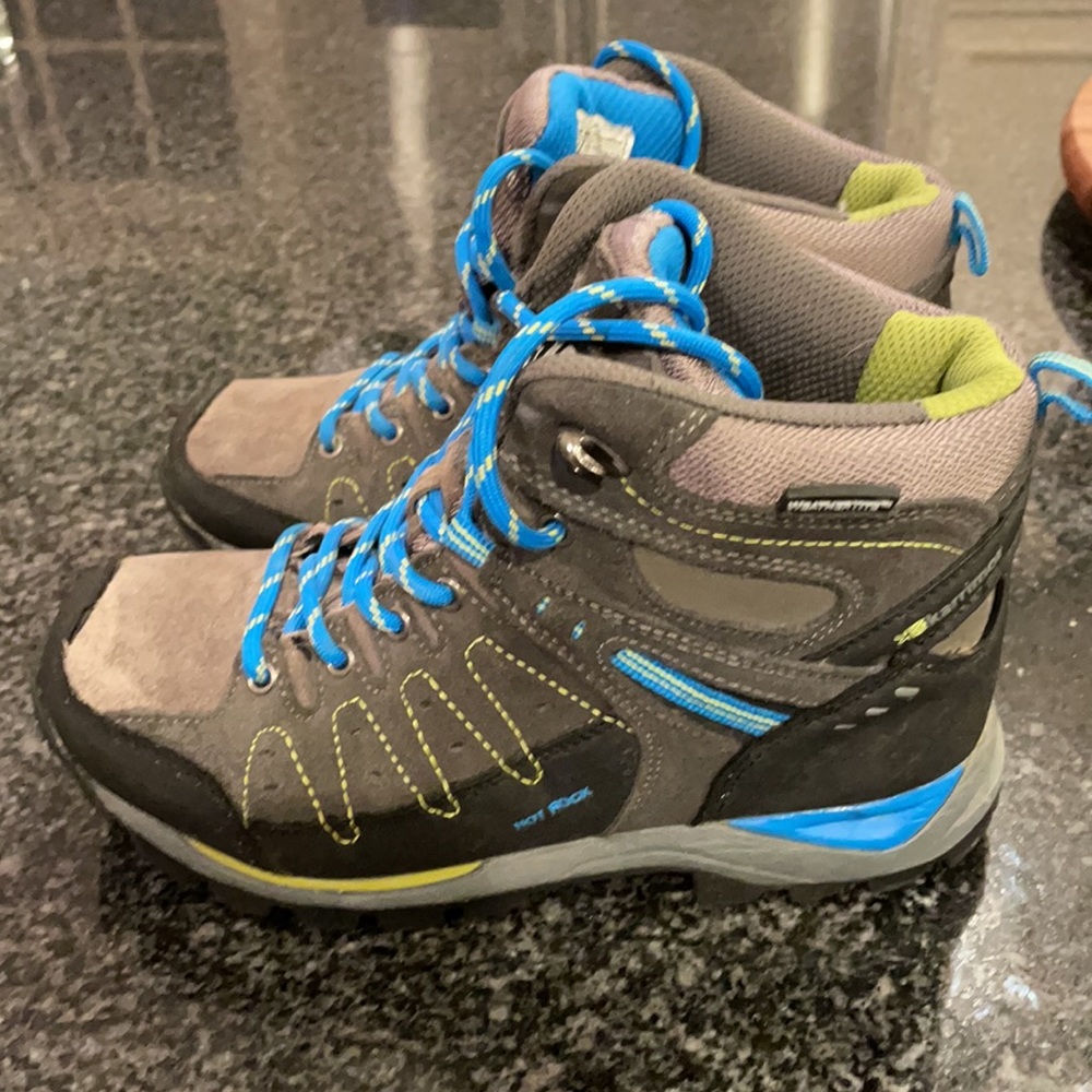 Karrimor hiking boots.  EUC
